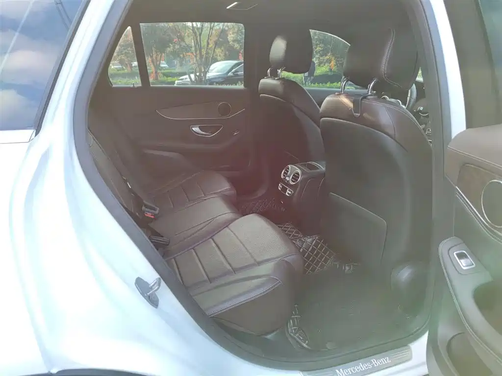 Mercedes-Benz GLC 2020 Facelift GLC 300 L 4MATIC Dynamic фото 7