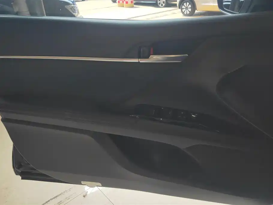 Toyota Camry 2021 2.5G Luxury Edition фото 7