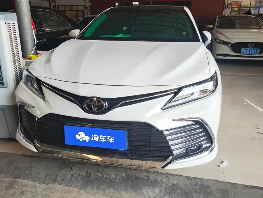 Toyota Camry 2021 2.5G Luxury Edition фото 2