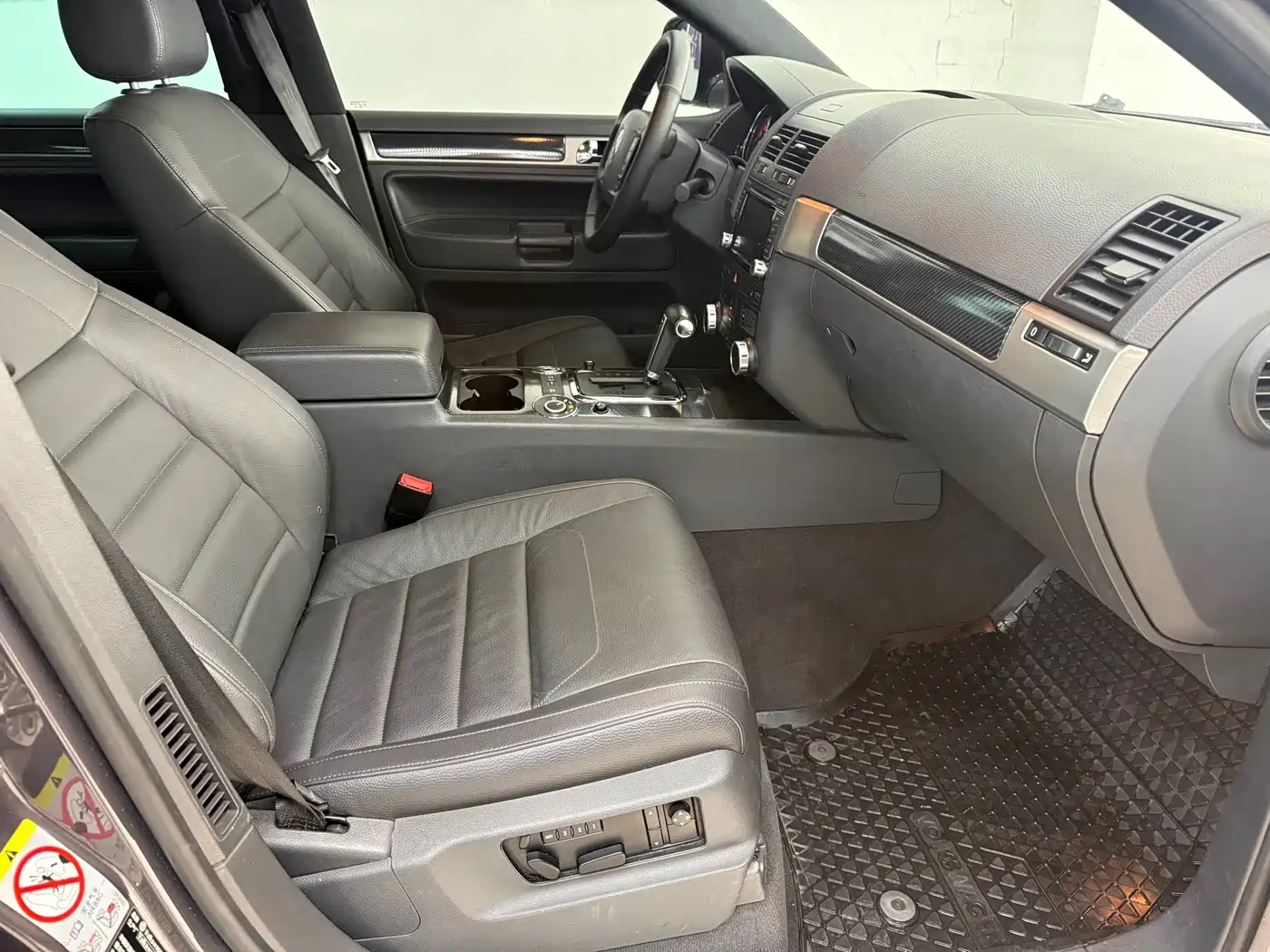 Volkswagen Touareg 2010 3.6 Limited Top Edition фото 11