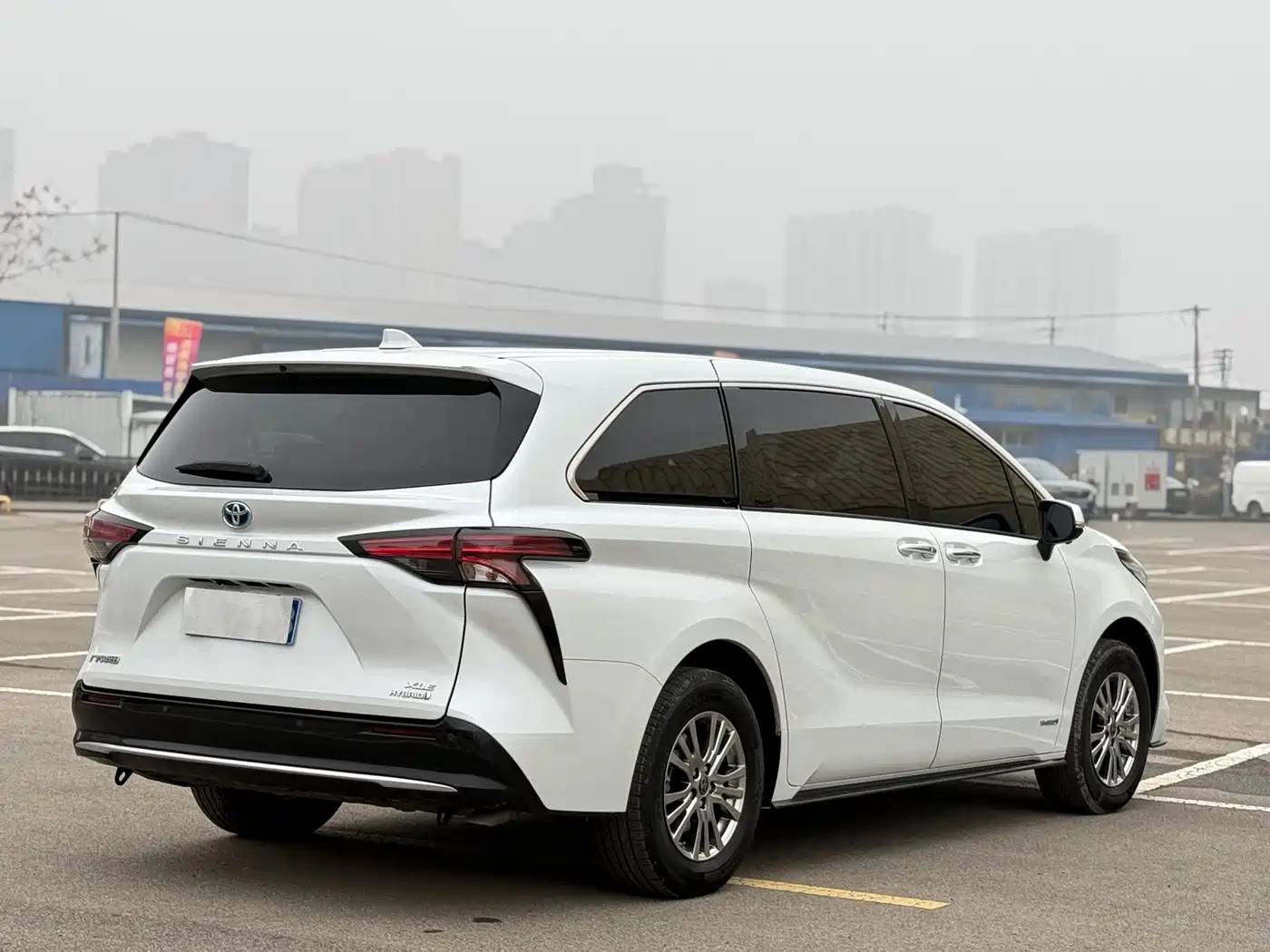 Toyota Sienna 2021 2.5L Hybrid Luxury Edition фото 8