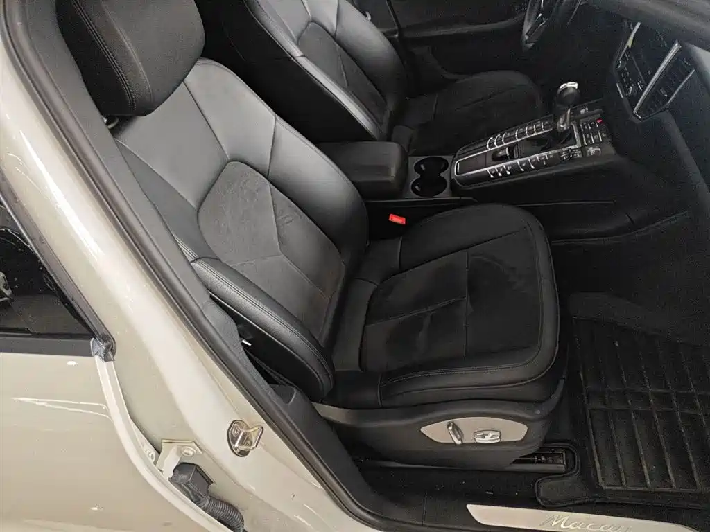 Porsche Macan 2017 Macan 2.0T фото 20