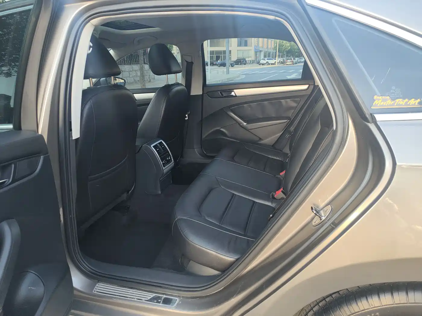 Volkswagen Passat 2014 1.4TSI DSG Luxury Edition фото 6