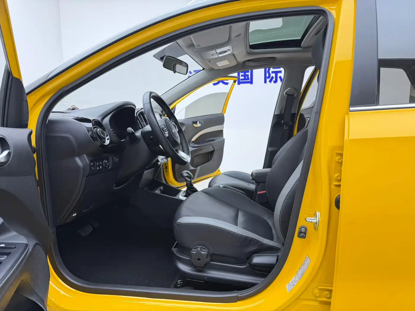 Kia KX1 2021 1.4L CVT Fun Sunroof Version фото 5