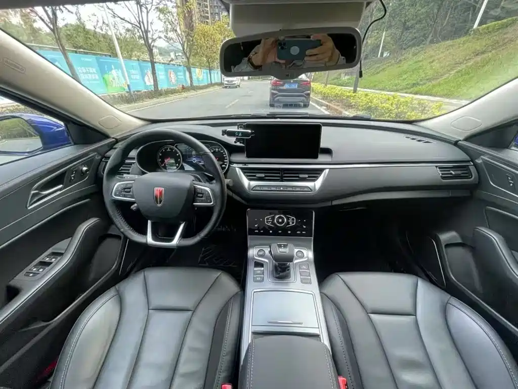 Hongqi H5 2022 Classic Facelift 1.8T Automatic Smart Connect Flag Enjoyment Edition фото 2