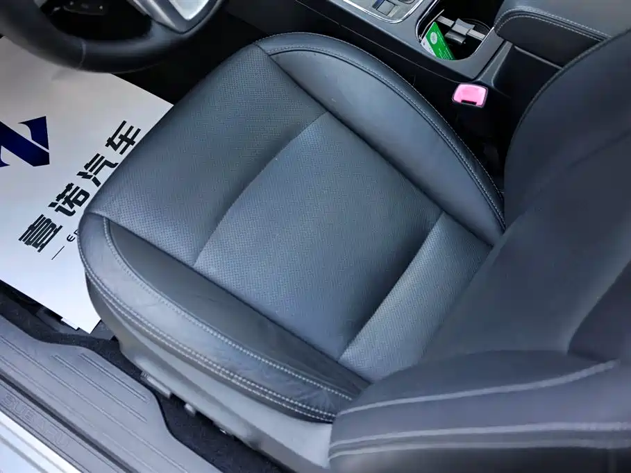 Subaru Legacy 2016 2.5i AWD Glory Edition фото 27