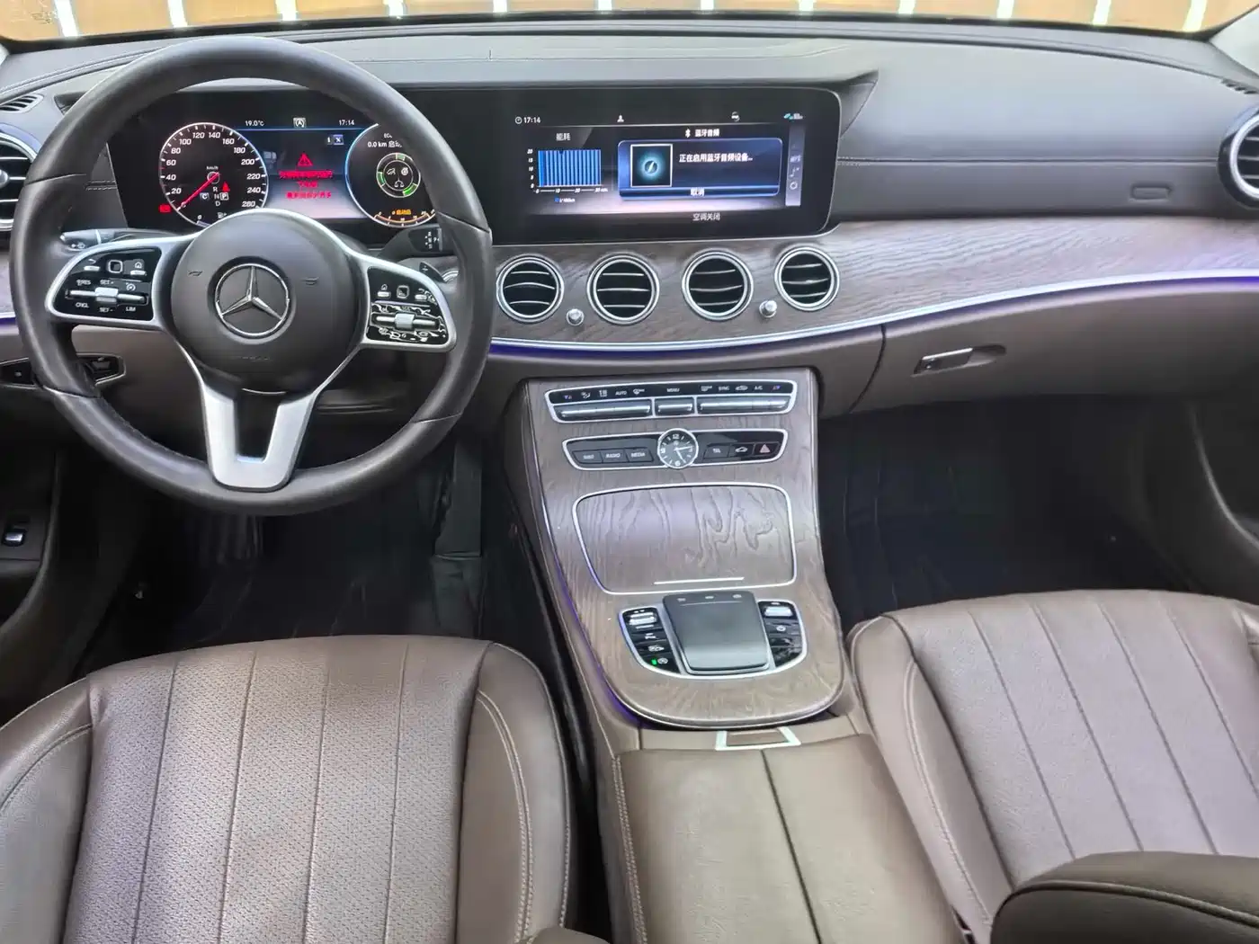 Mercedes-Benz E-Class 2019 E 300 L Fashion фото 8