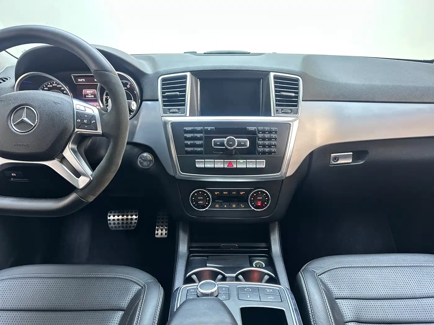 Mercedes-Benz M-Class AMG 2014 AMG ML 63 фото 18