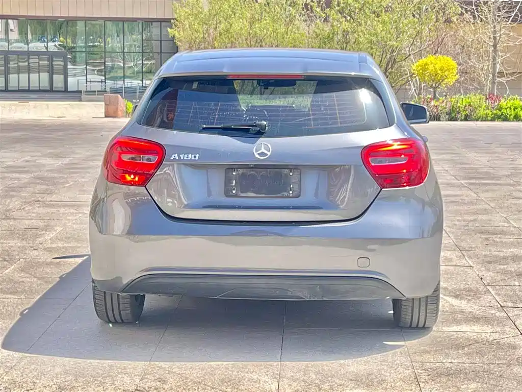 Mercedes-Benz A-Class (Import) 2017 A 180 фото 8
