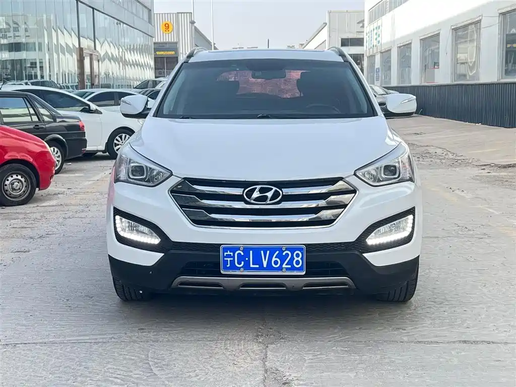 Hyundai Santa Fe 2013 Facelift 2.4L Automatic 4WD Premium фото 2