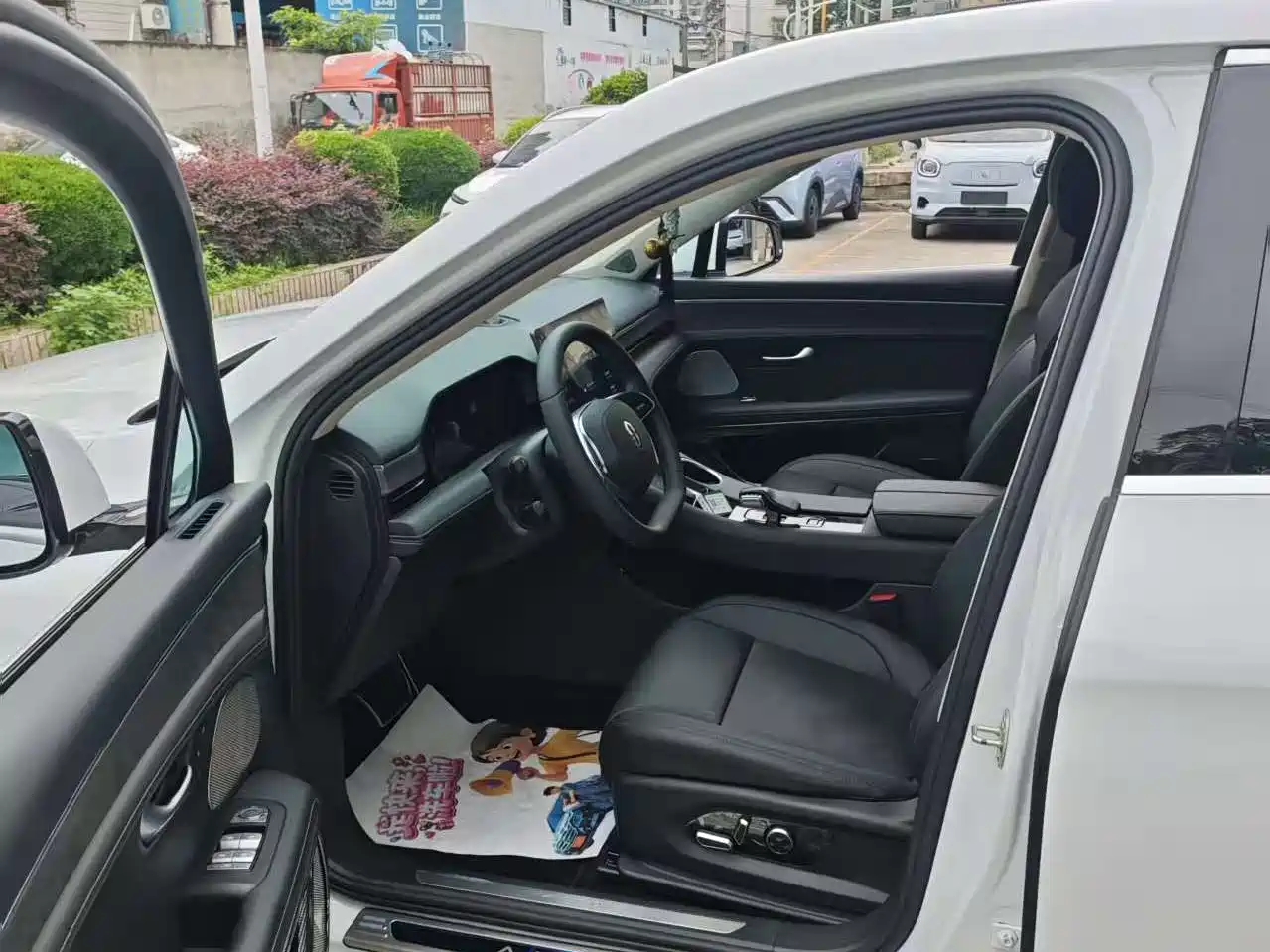 AITO Wenjie AITO M5 2022 Extended Range RWD Standard фото 3