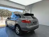 Photo 5 - Porsche Cayenne