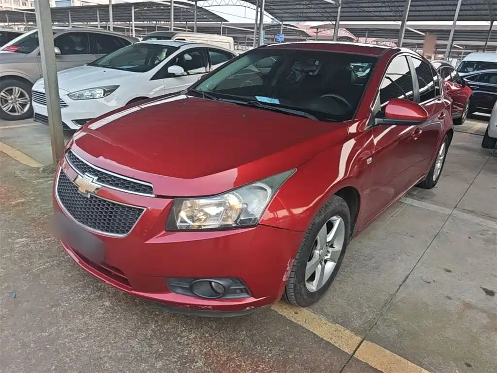 Chevrolet Cruze 2013 Hatchback 1.6L Automatic Luxury фото 2
