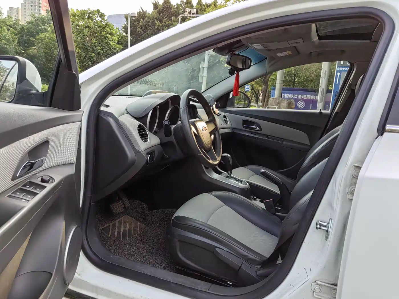 Chevrolet Cruze 2013 Model 1.6L SE AT фото 8