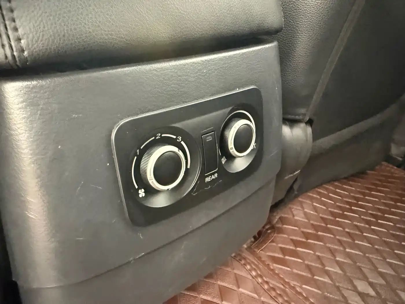 Mitsubishi Pajero (Import) 2016 3.0L Automatic Premium (China V) фото 18