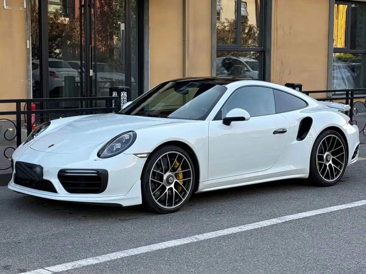 Porsche 911 2016 Turbo S 3.8T