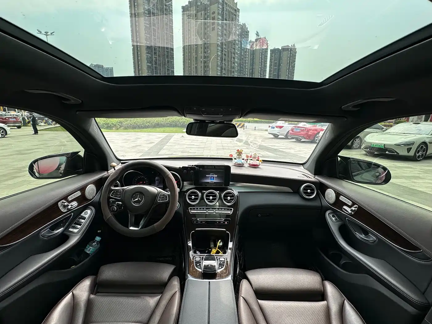 Mercedes-Benz GLC 2019 GLC 260 L 4MATIC Luxury фото 12