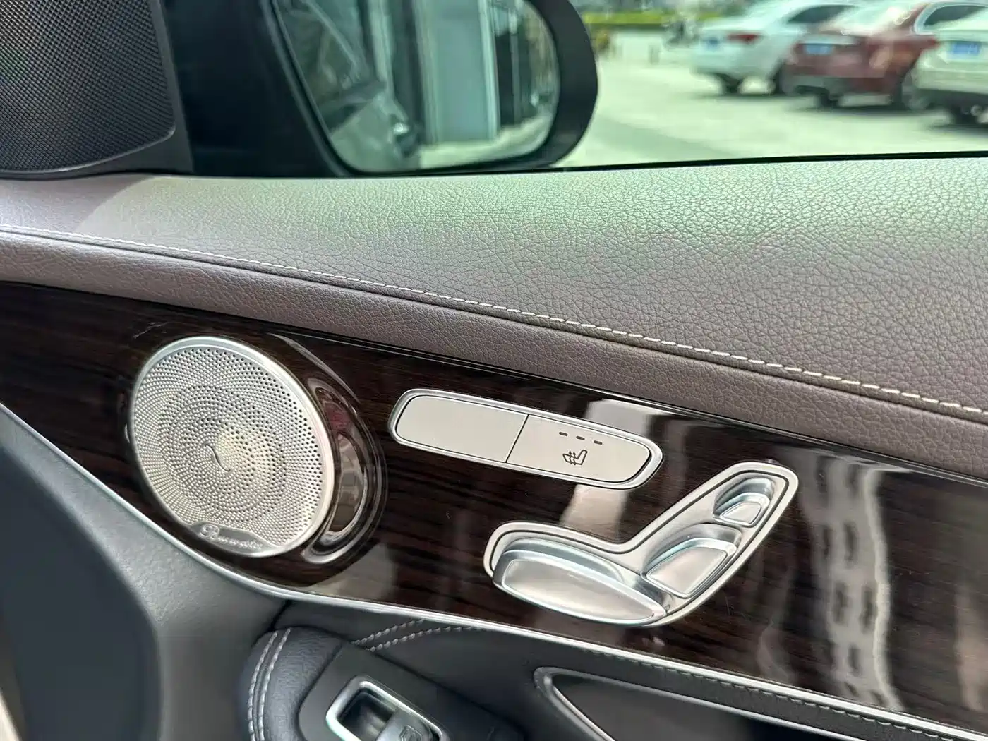 Mercedes-Benz GLC 2019 GLC 260 L 4MATIC Luxury фото 10