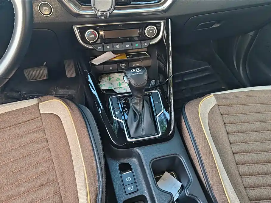 Kia Sportage 2019 2.0L Automatic Smart Luxury Edition фото 16