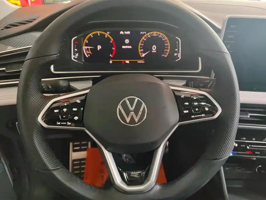 Volkswagen Tiguan L 2022 330TSI Auto 2WD R-Line Premium Edition фото 15