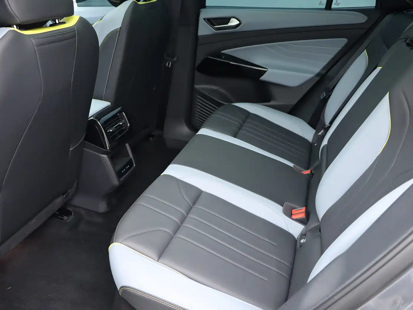 Volkswagen ID.4 X 2025 2025 Smart Edition Outstanding