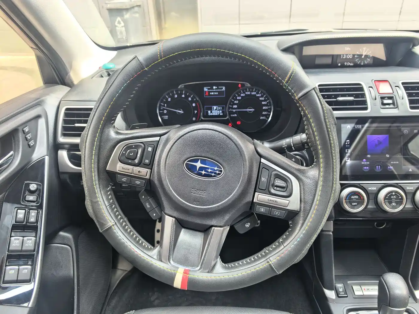 Subaru Forester 2016 2.5i Prestige Navigation Edition фото 15