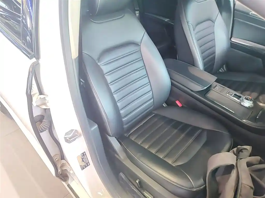 Фото 25 - Ford Mondeo