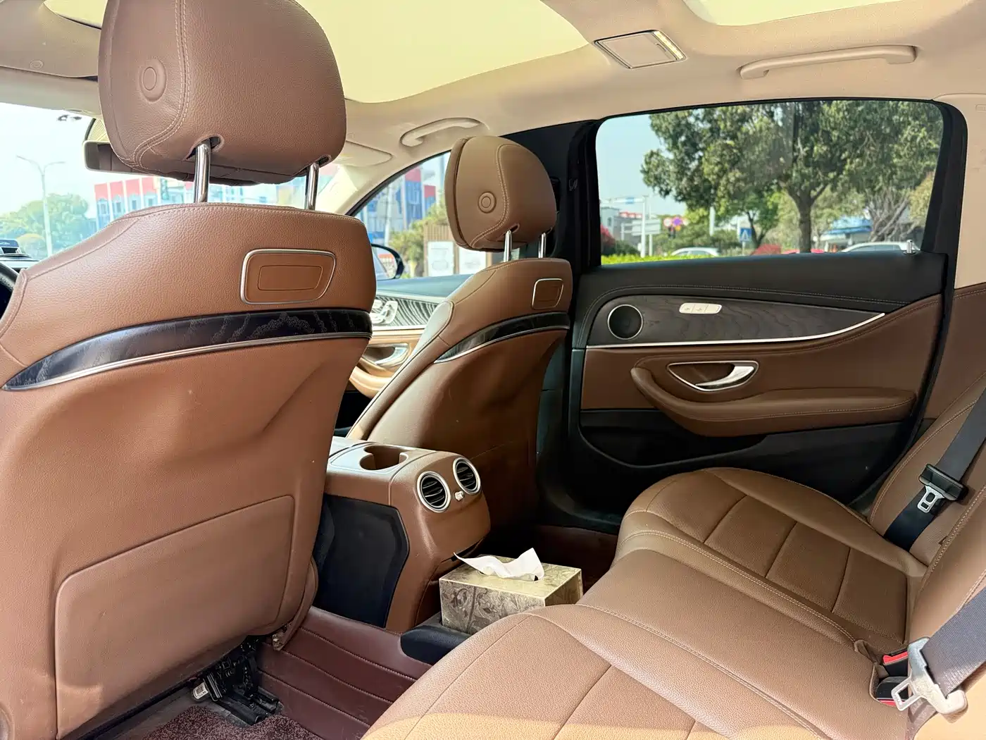 Mercedes-Benz E-Class 2019 E 300 L Sport Fashion фото 10