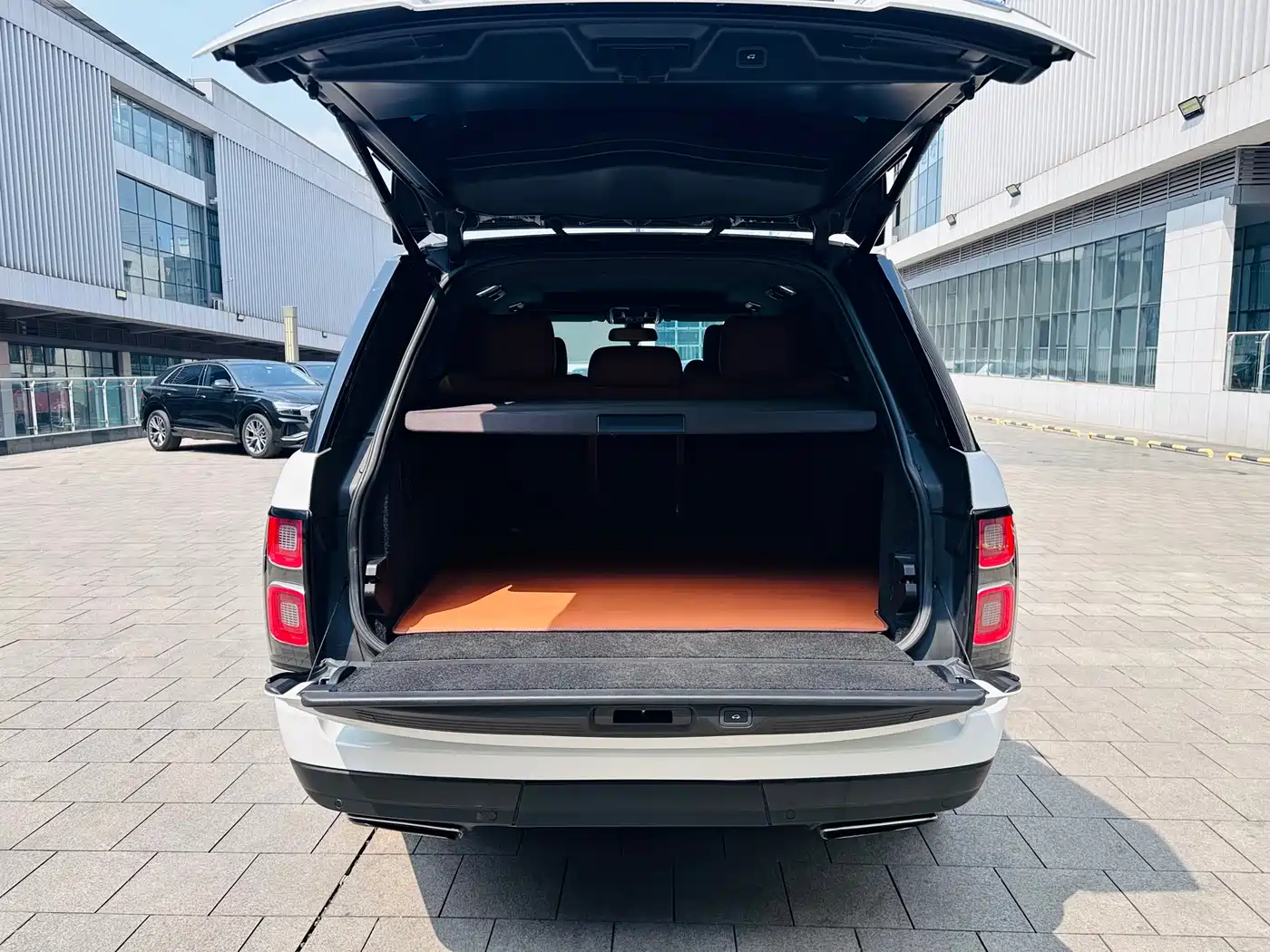 Land Rover Range Rover 2015 3.0 TDV6 Vogue фото 12