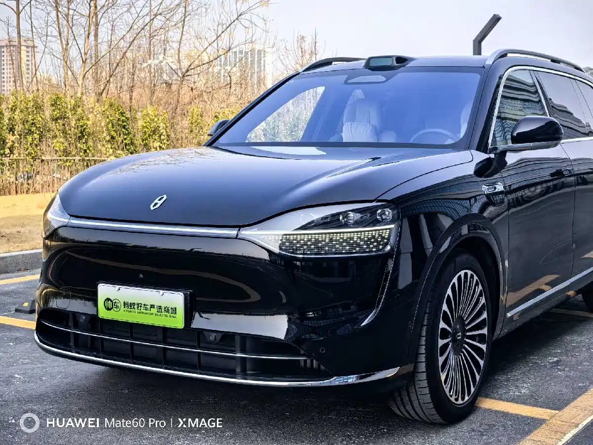 AITO Wenjie AITO M9 2025 Extended Range Ultra 52kWh 5-Seater фото 9