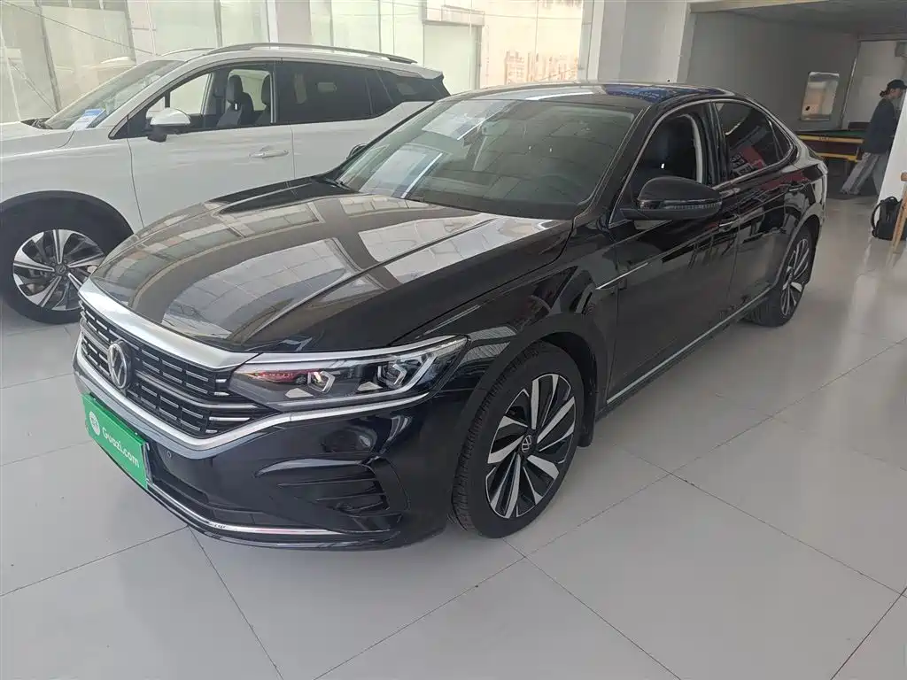 Volkswagen Passat 2022 330TSI Luxury Edition