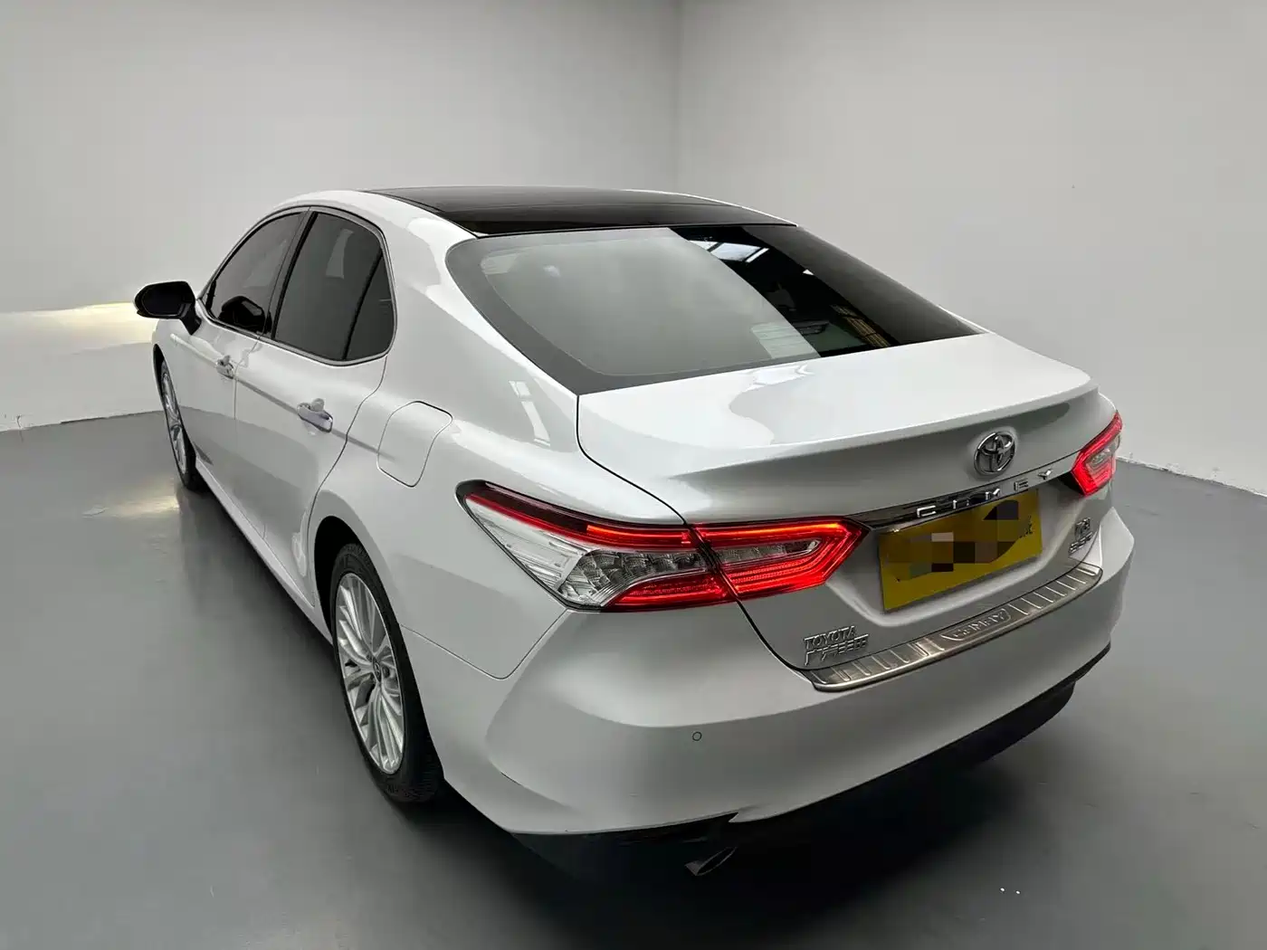 Toyota Camry 2018 2.5G Luxury Edition фото 7