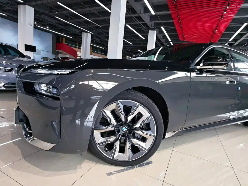 BMW 7 Series 2026 2023 Model 740Li Premium Luxury Package