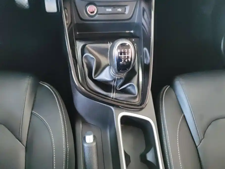 Baojun 530 2020 2020 1.5T Manual Luxury 7-seater