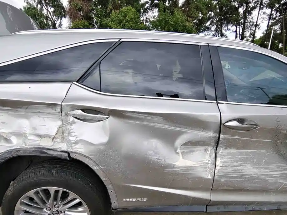 Фото 7 - Lexus RX