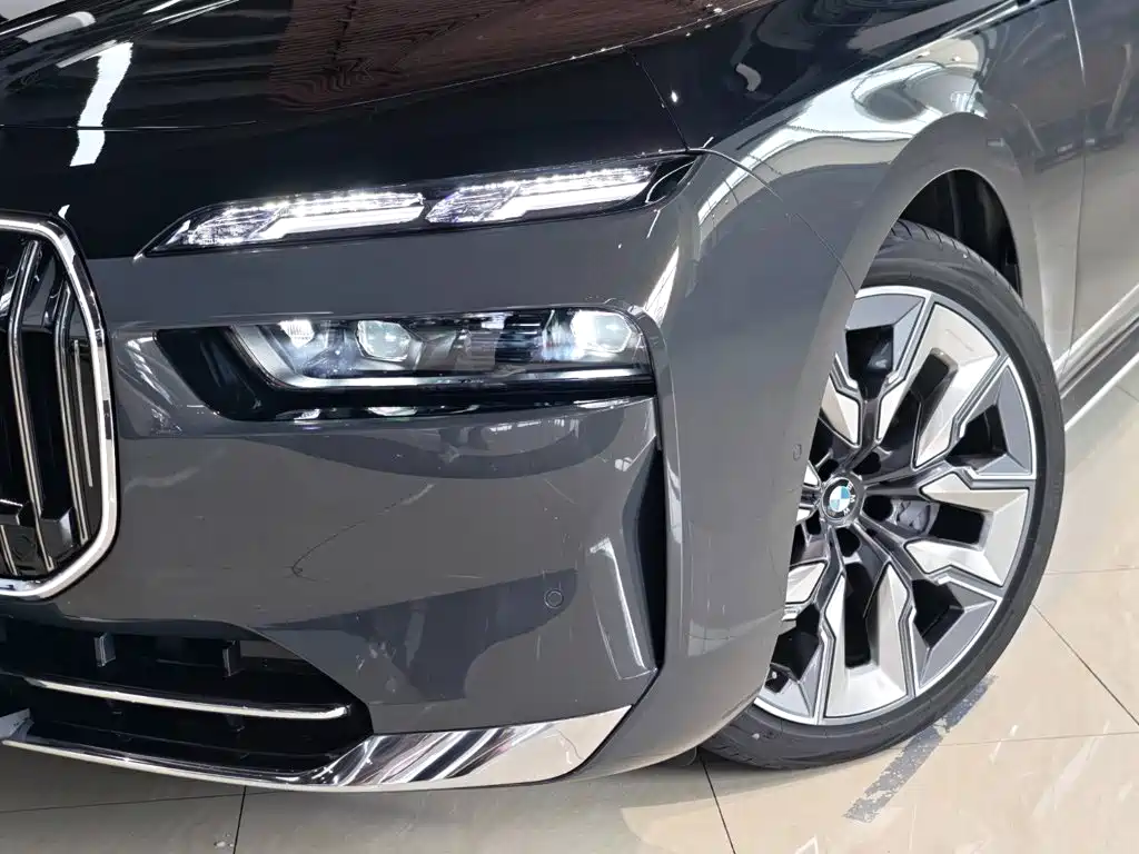 BMW 7 Series 2026 2023 Model 740Li Premium Luxury Package