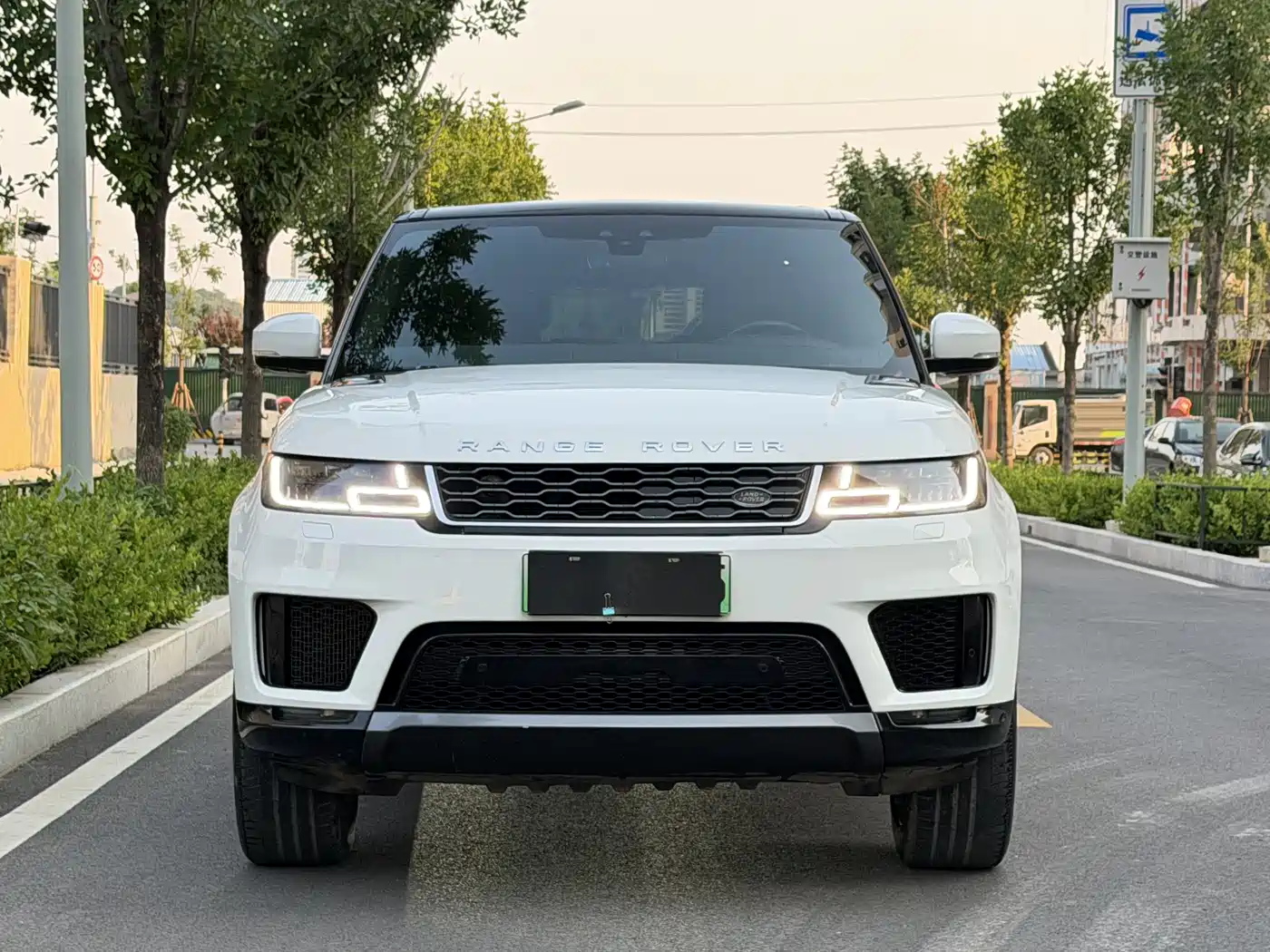 Land Rover Range Rover Sport PHEV 2018 Model P400e фото 2