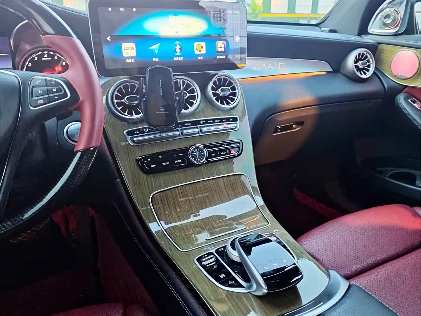 Mercedes-Benz GLC Coupe 2017 GLC 260 4MATIC Coupe SUV фото 9