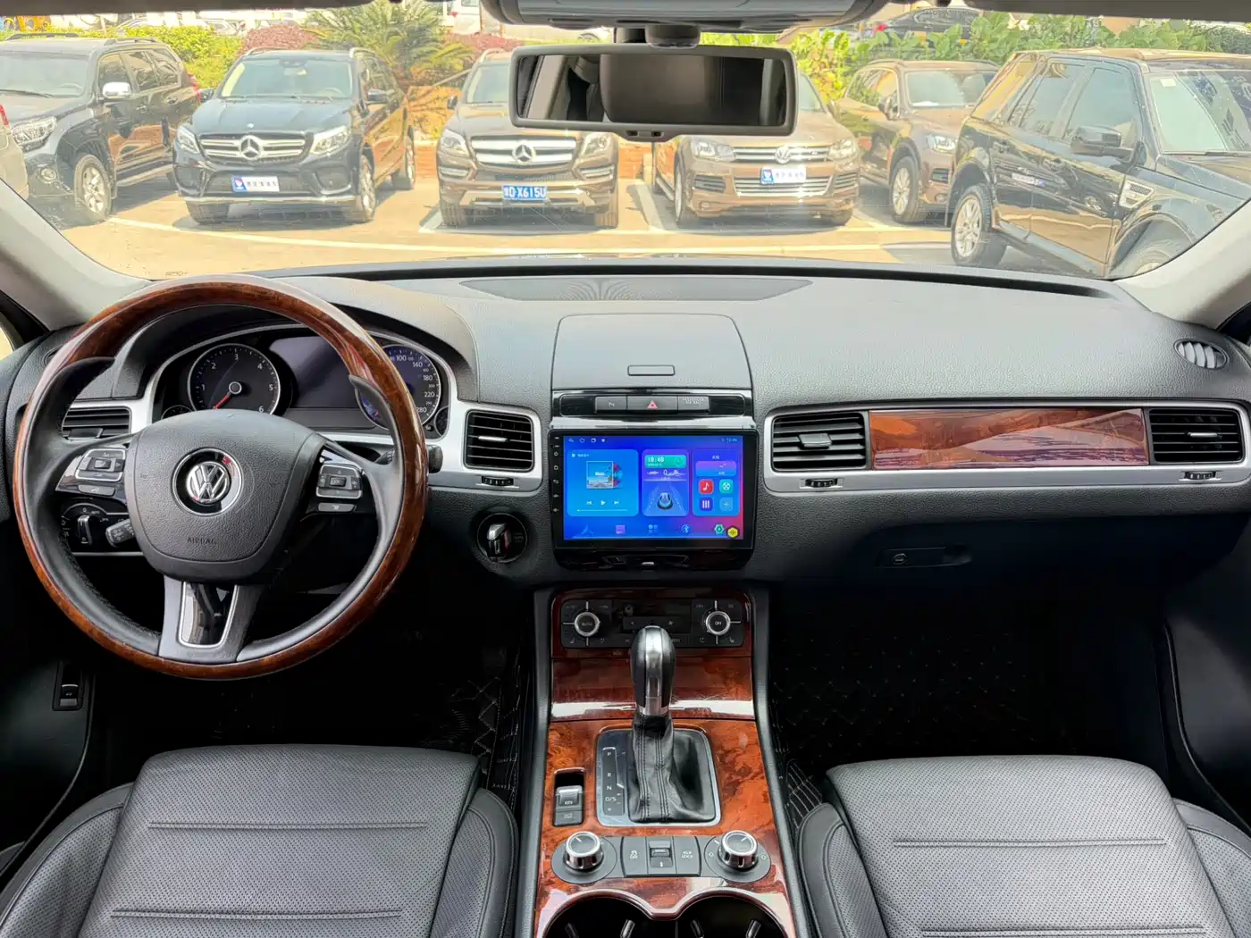 Volkswagen Touareg 2011 3.0TDI Diesel Comfort фото 5