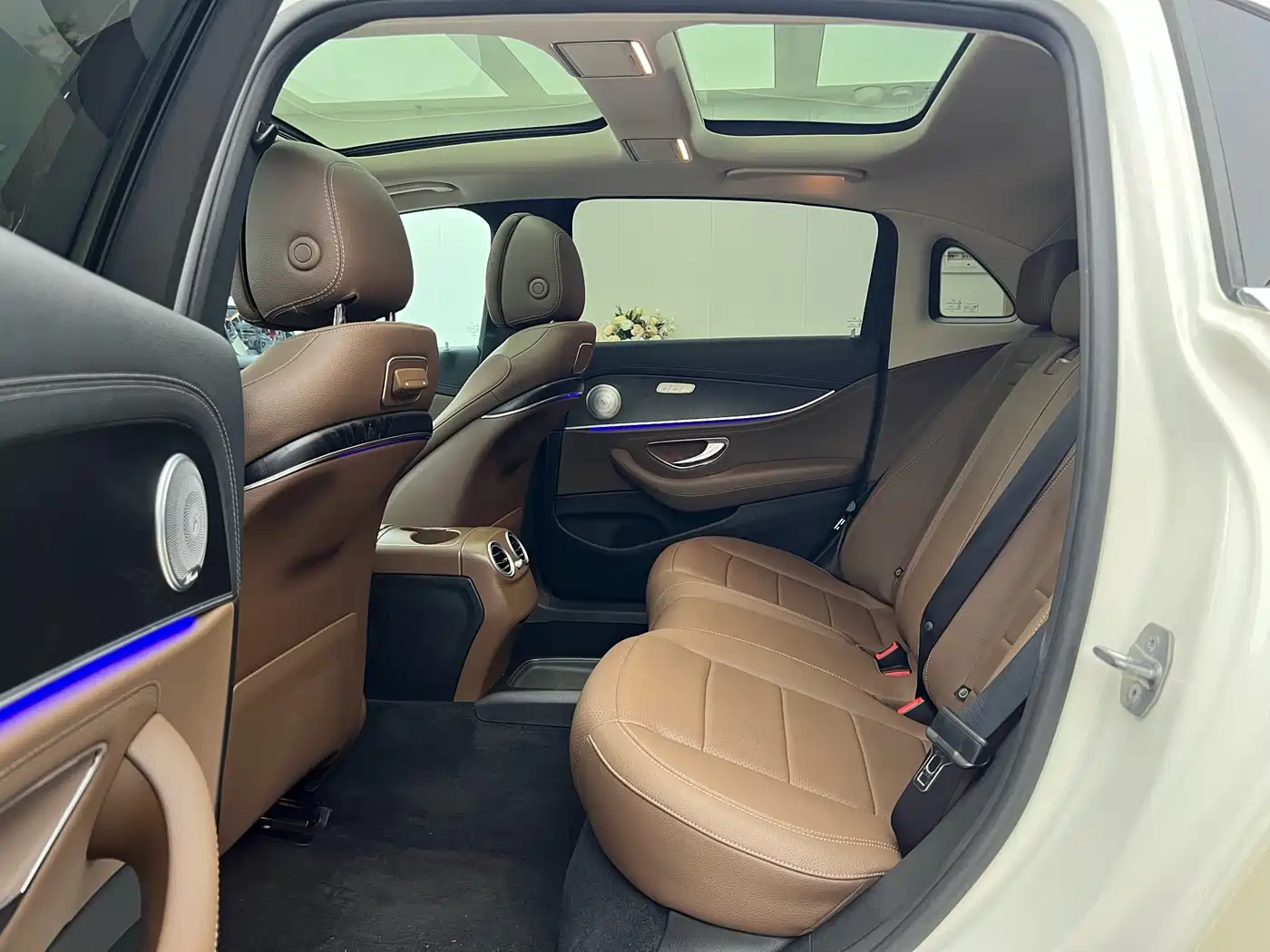 Mercedes-Benz E-Class 2019 E 300 L Sport Fashion фото 15