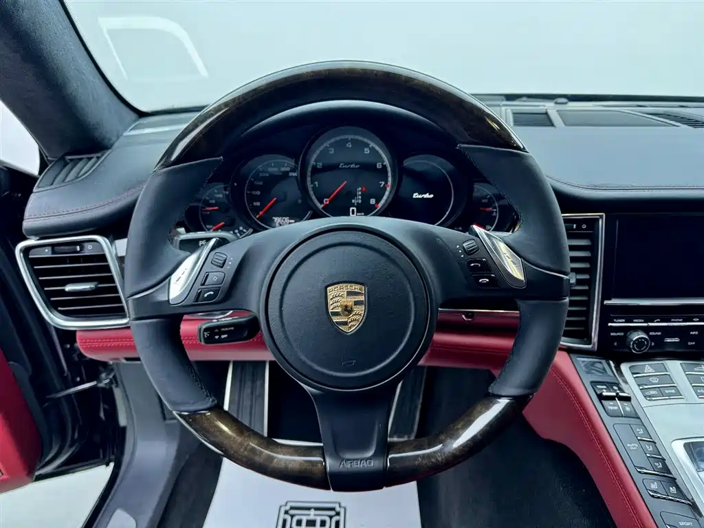 Porsche Panamera 2014 Panamera Turbo Executive 4.8T фото 13