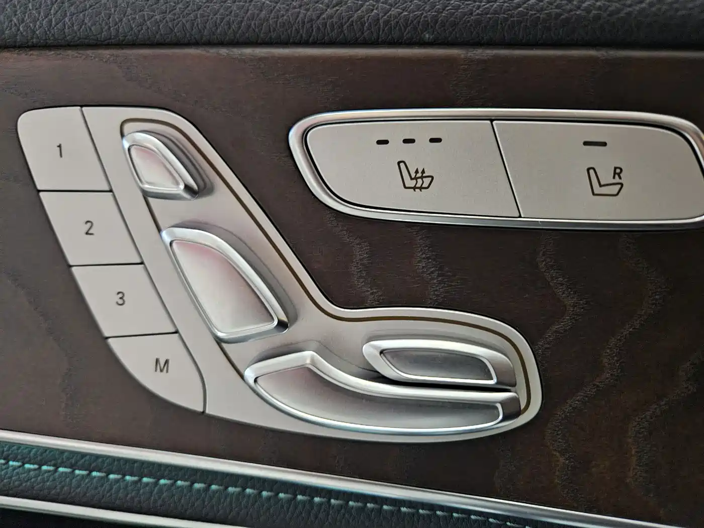 Mercedes-Benz GLC 2020 Facelift GLC 300 L 4MATIC Dynamic фото 12