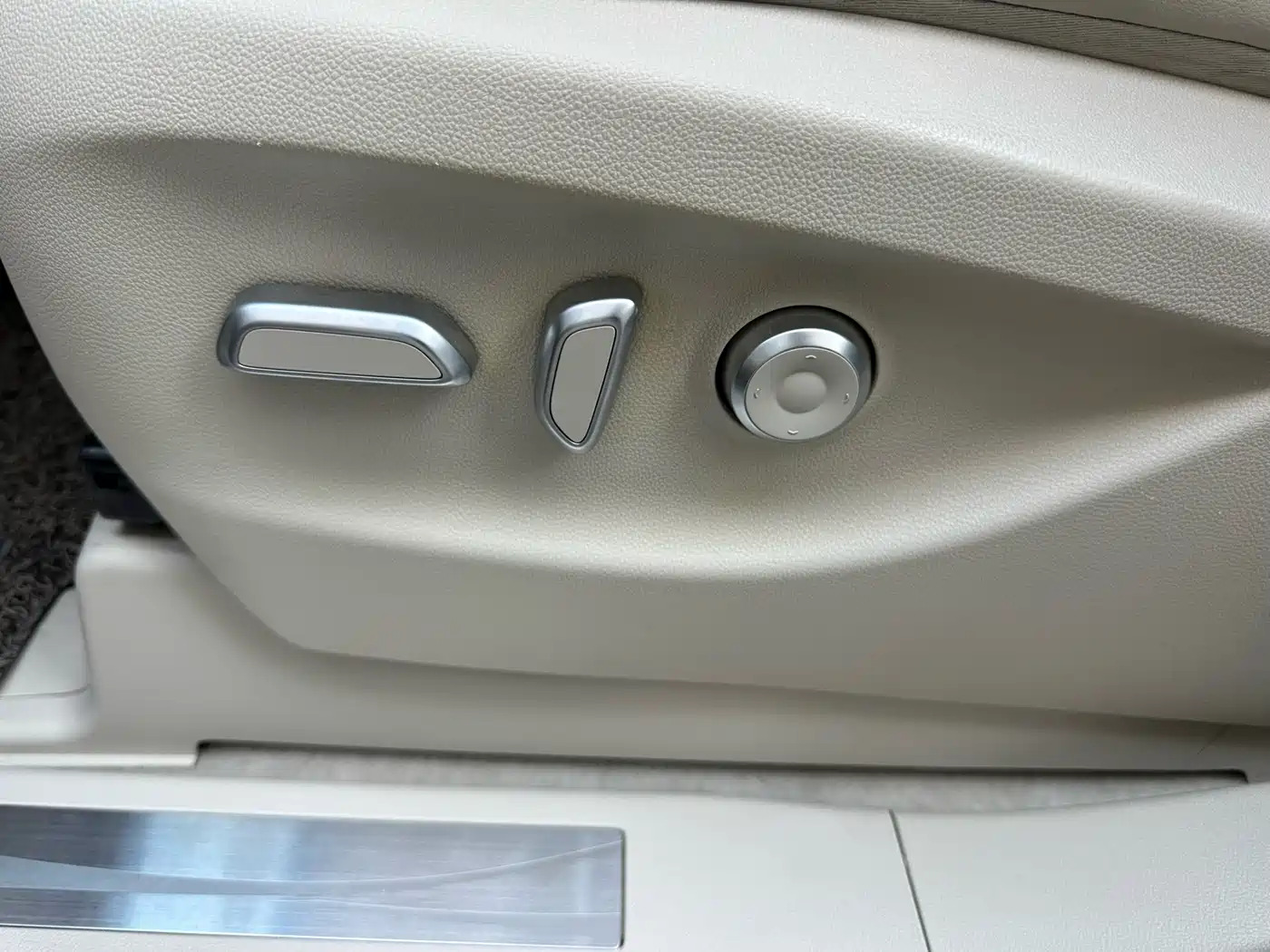 Buick GL8 2021 Avenir Aivia 7-Seater Family Edition фото 28