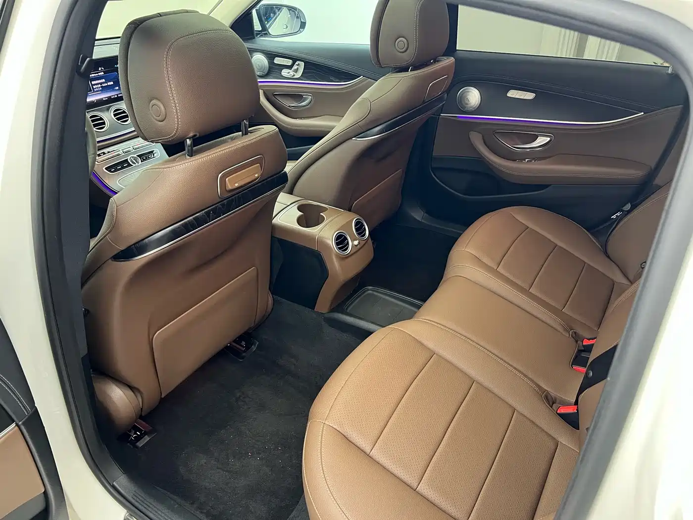 Mercedes-Benz E-Class 2019 E 300 L Sport Fashion фото 16