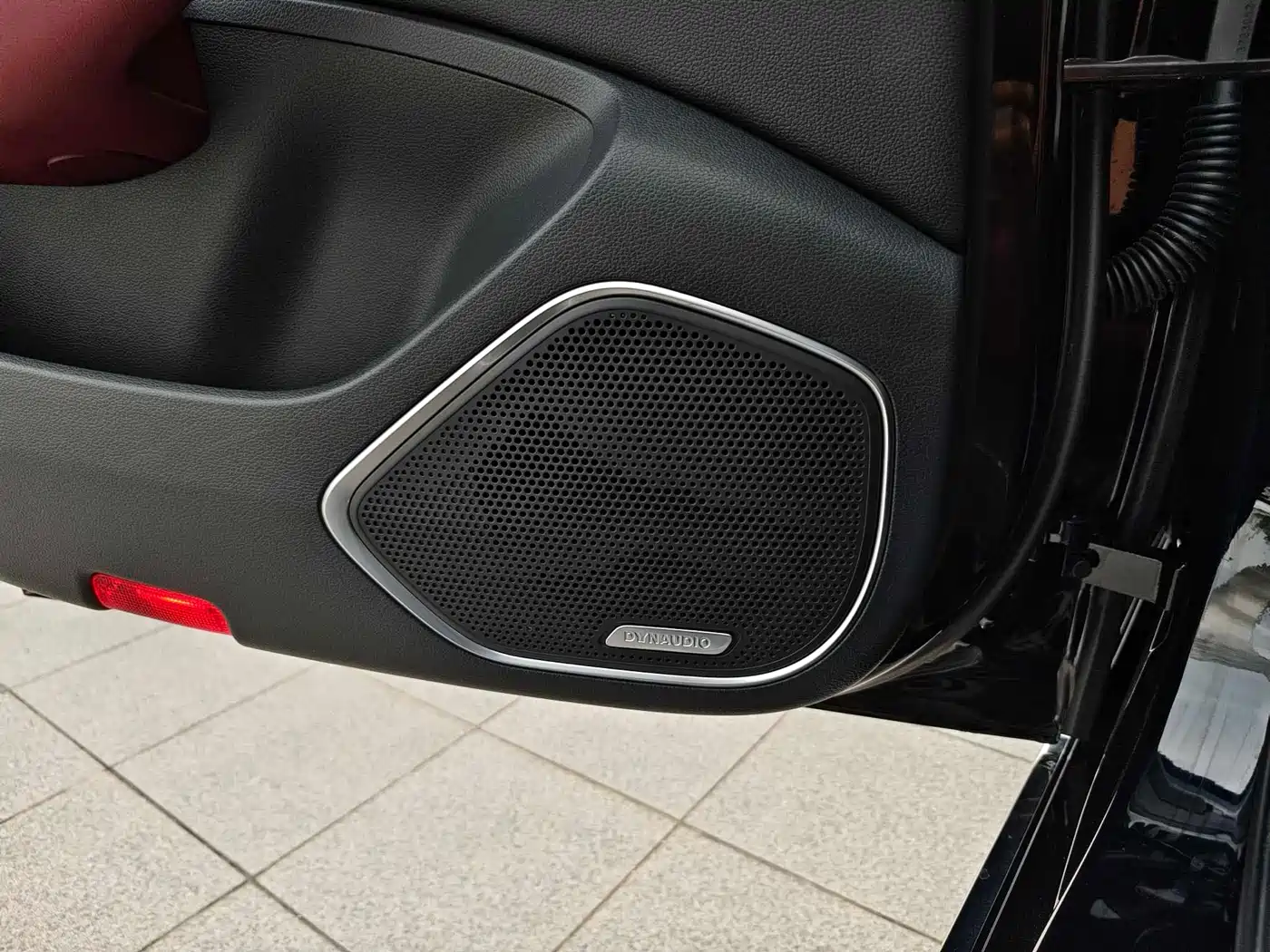 Hongqi H5 2023 2.0T Auto Smart Connect Flag Comfort фото 26
