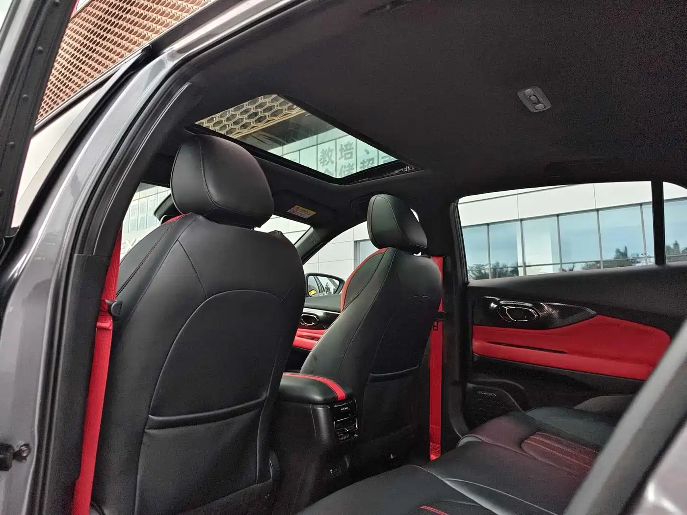 GAC Trumpchi Trumpchi Emkoo 2021 270T DCT J16 Edition фото 13