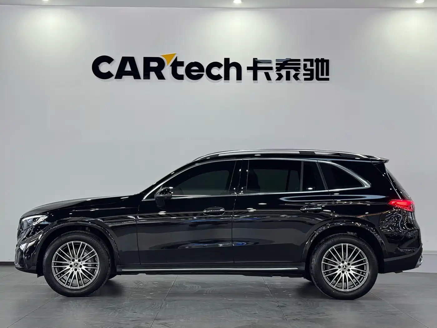 Mercedes-Benz GLC 2024 GLC 300 L 4MATIC Dynamic 5-seater фото 4