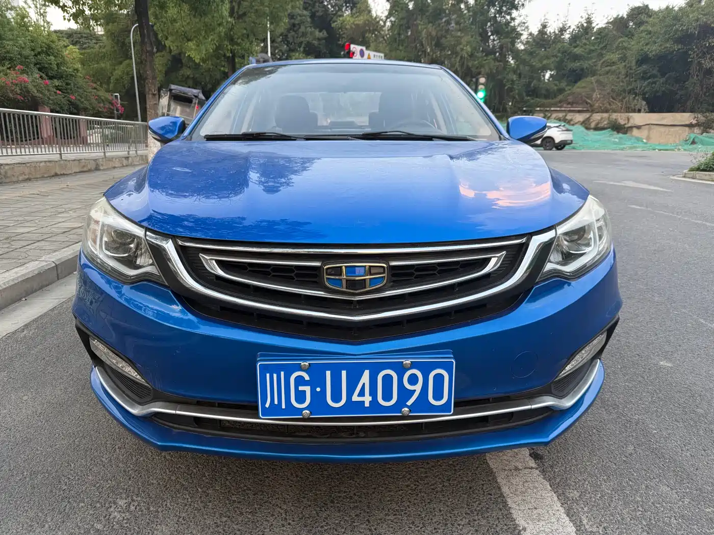 Фото 2 - Geely Vision