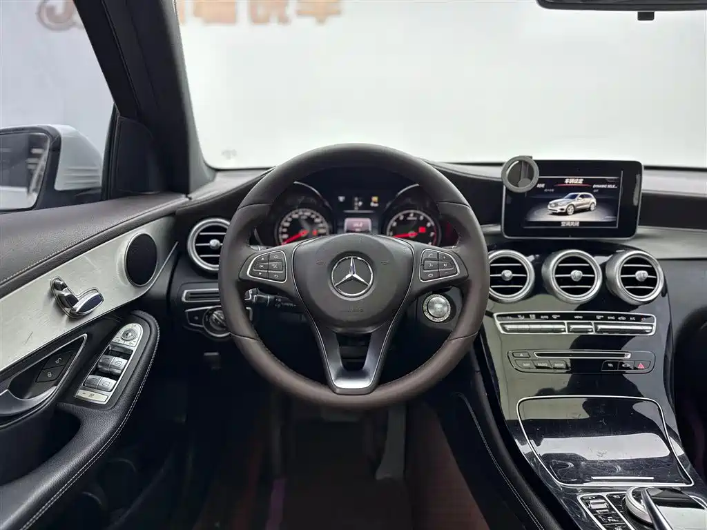 Mercedes-Benz GLC 2017 GLC 200 4MATIC фото 9