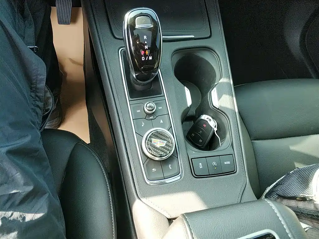 Cadillac XT4 2018 28T FWD Leading Edition фото 10